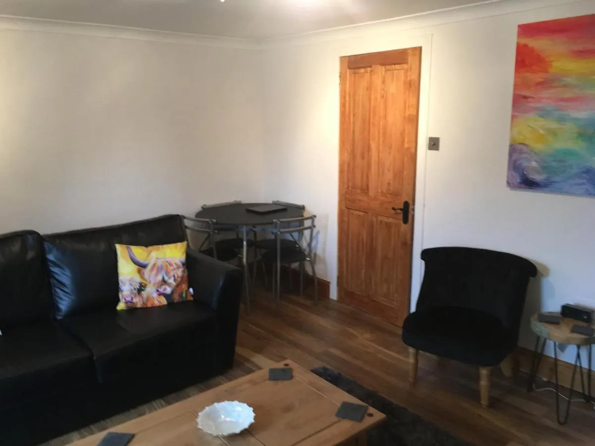 Апартаменты Drum Brae Cottage Эдинбург